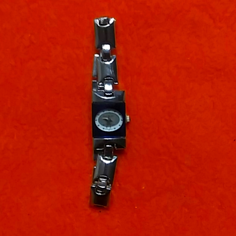 1 ladies watch